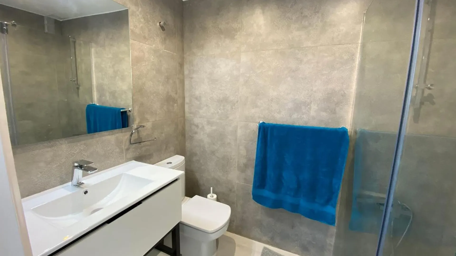 公寓 Superbe appartement première ligne avec piscine 罗萨斯