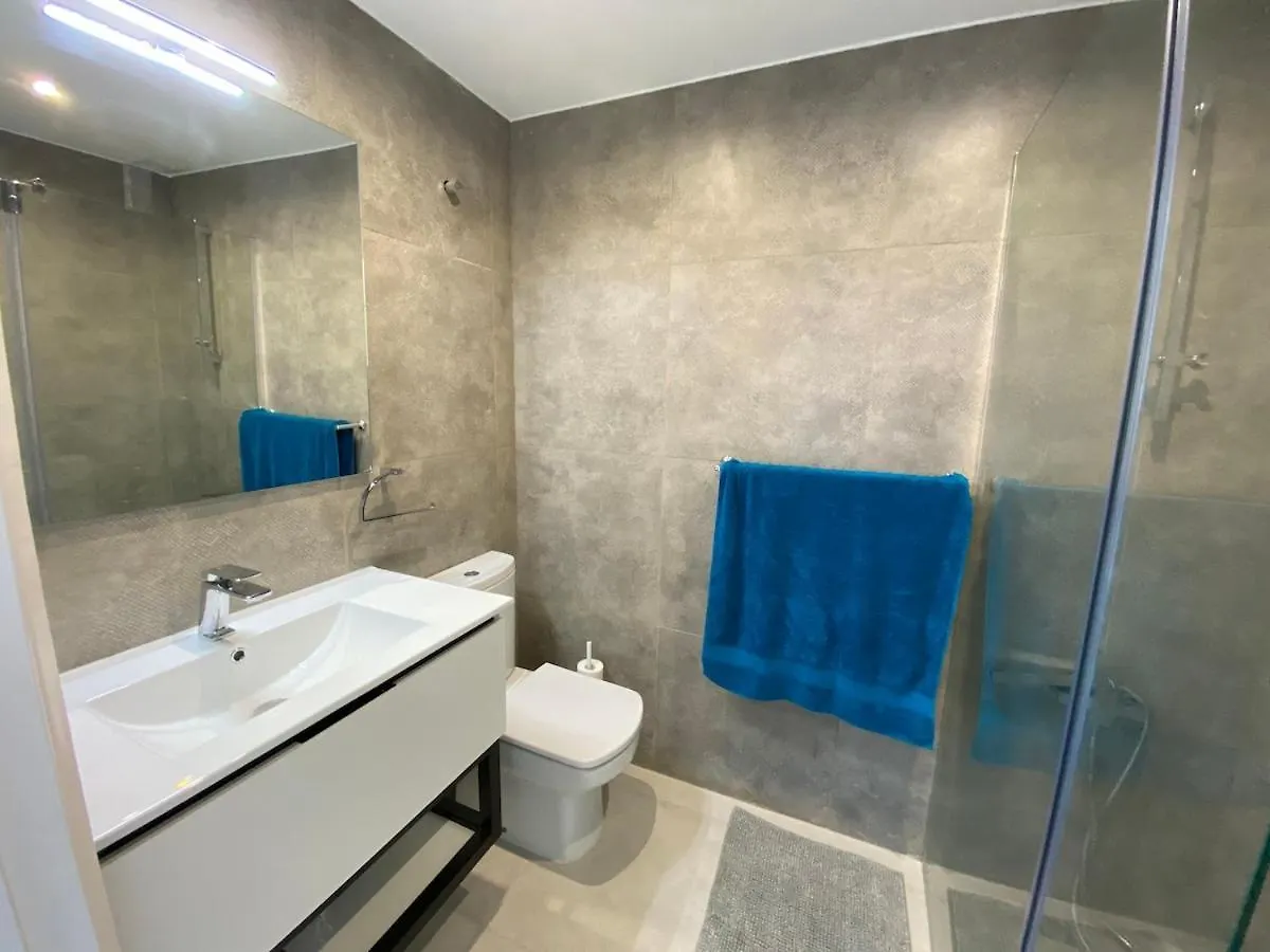 Superbe appartement première ligne avec piscine 罗萨斯